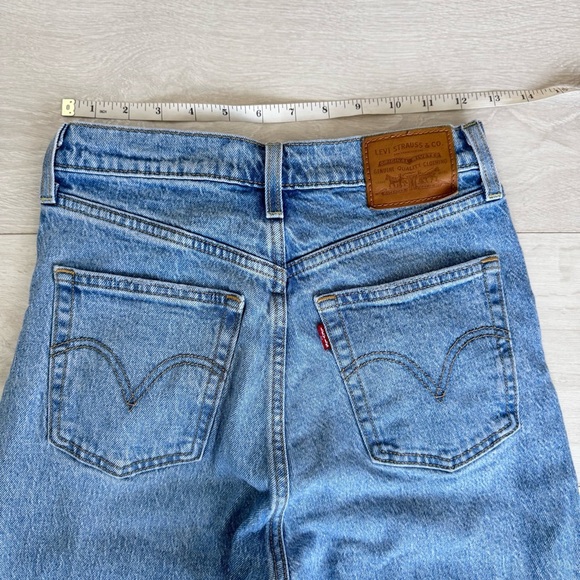 Levi’s Ribcage Straight Ankle Jeans Distressed Cropped size 25 Light Wash - Picture 5 of 12